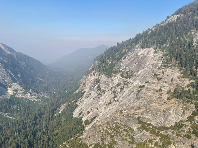 高脊山脈步道